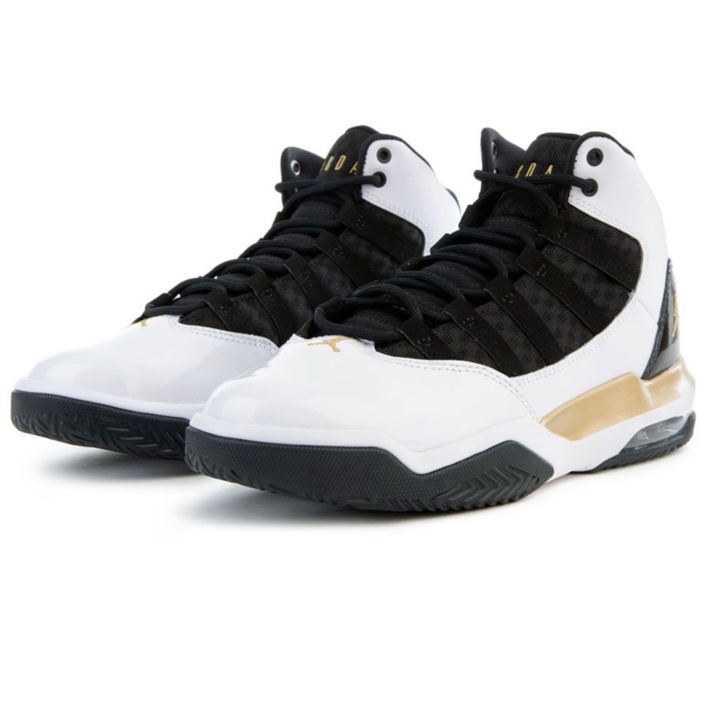 NEW Jordan Max Aura White Metallic Gold Basketball